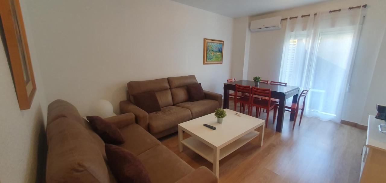 Apartamentos Plaza อาลิกันเต ภายนอก รูปภาพ