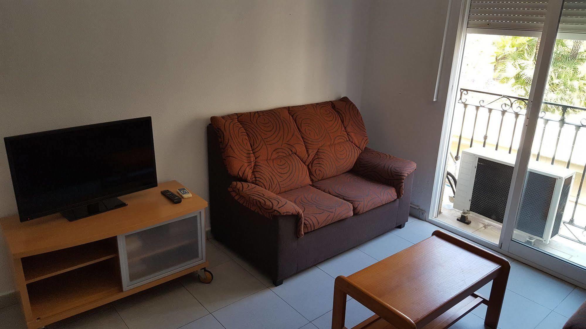 Apartamentos Plaza อาลิกันเต ภายนอก รูปภาพ