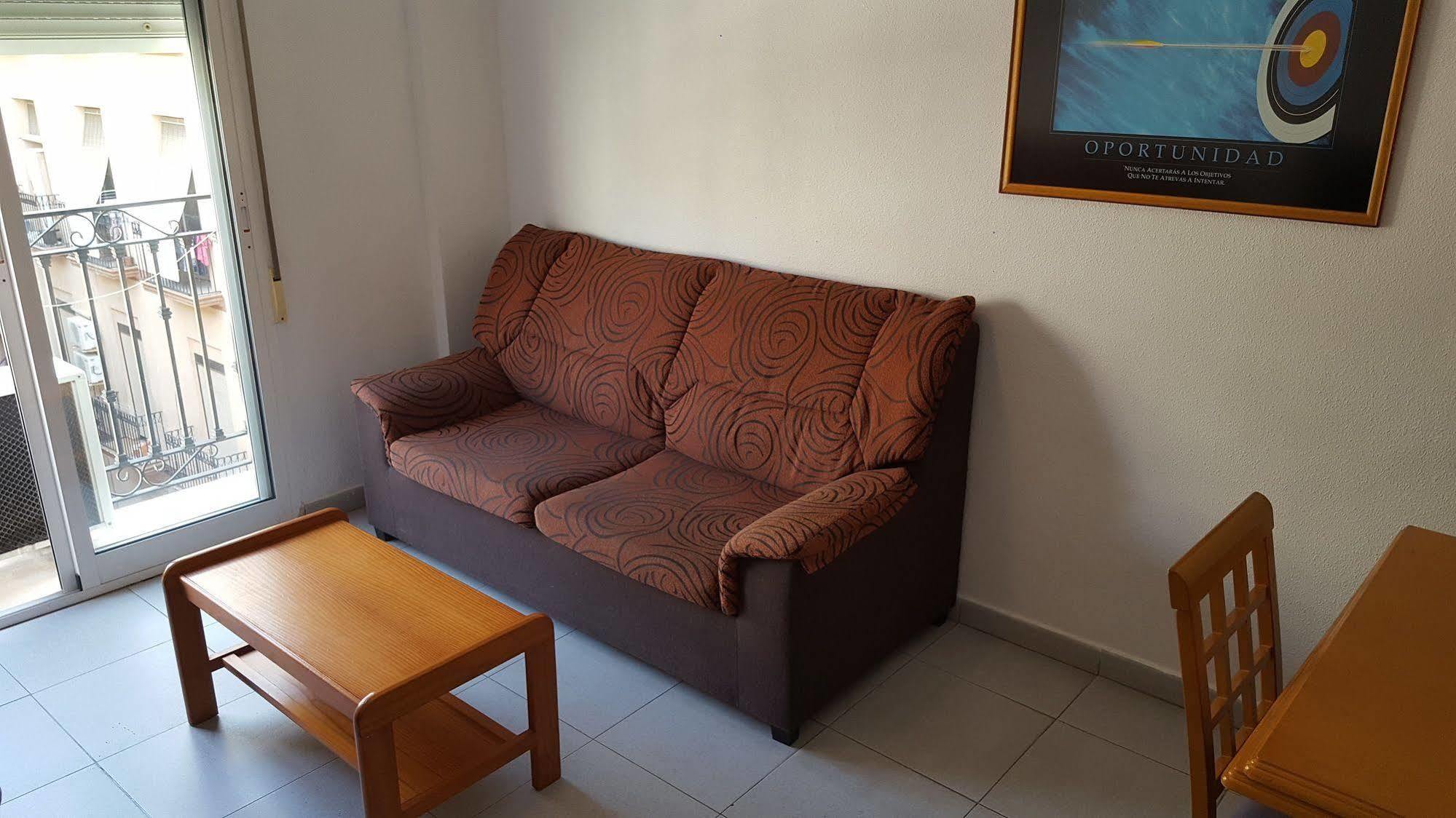 Apartamentos Plaza อาลิกันเต ภายนอก รูปภาพ
